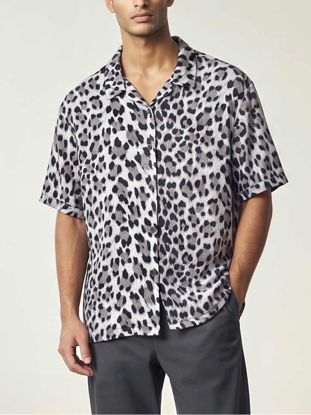Kino Clothing Snow Leopard Resort Shirt Short Sleeve Button Up M